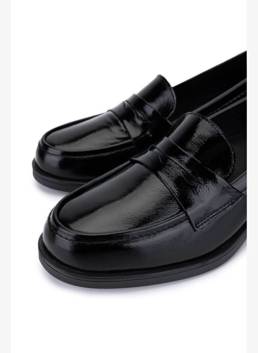 Tamer Tanca Kadın Hakiki Deri Siyah Rugan Makosen Ayakkabı - Görsel 4