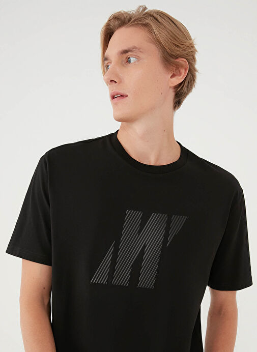 Mavi M067034-900 Bisiklet Yaka RegularFit Baskılı Siyah Erkek T-Shirt
