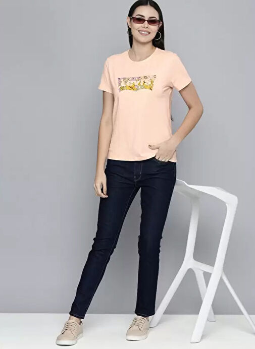 Levis Bisiklet Yaka Beyaz Kadın T-Shirt 23771-0331