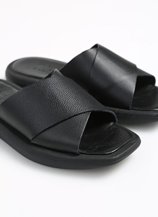 Manijero Siyah Kadın Deri Terlik AURORA - Görsel 6