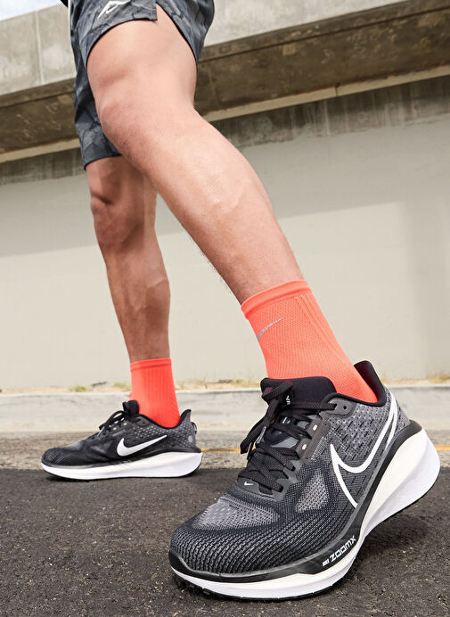 Nike FB1309-004-NIKE VOMERO 17 Siyah - Gri - Gümüş Erkek Koşu Ayakkabısı - Görsel 2