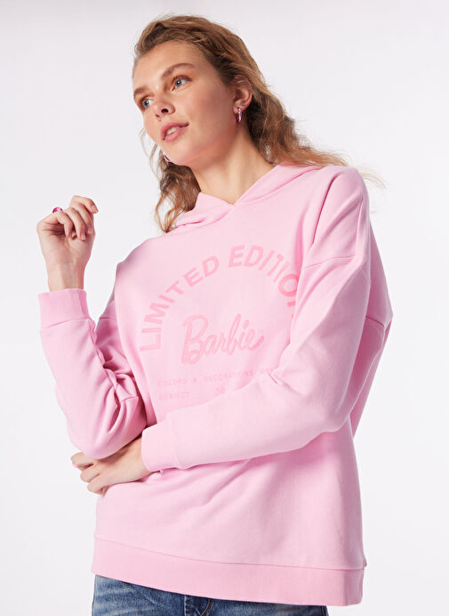 Barbie Pembe Kadın Kapüşonlu Oversize Baskılı Sweatshirt BRB4SL-SWT6086