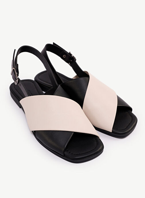 Yargıcı Siyah - Beyaz Kadın Deri Sandalet 24YKAY4583X - Görsel 3