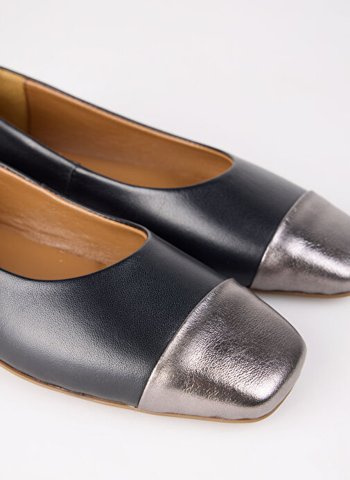 Fabrika Siyah-Gümüş Kadın Deri Babet D-EMERY - Görsel 6