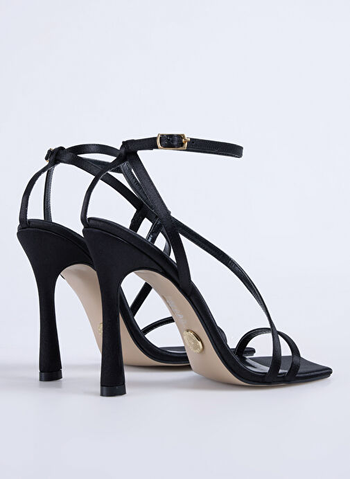 Fabrika Siyah Kadın Topuklu Ayakkabı BERTA - Görsel 4