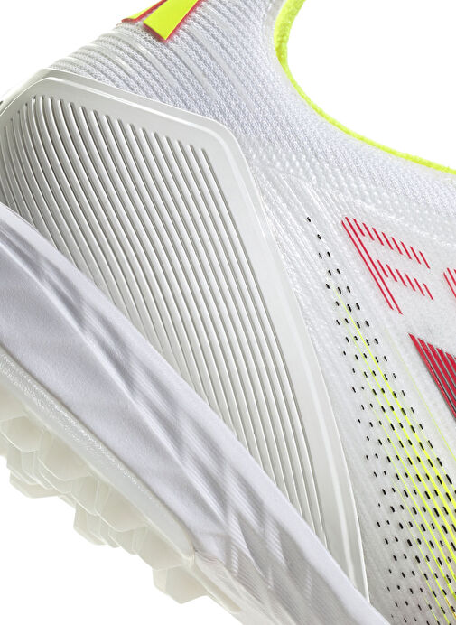 adidas IE1220 F50 PRO TF Beyaz Erkek Halı Saha Ayakkabısı - Görsel 6