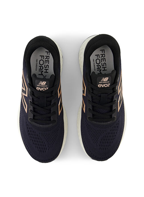 New Balance Evoz V4 WEVOZLK4-NB Gri Kadın Koşu Ayakkabısı - Görsel 4