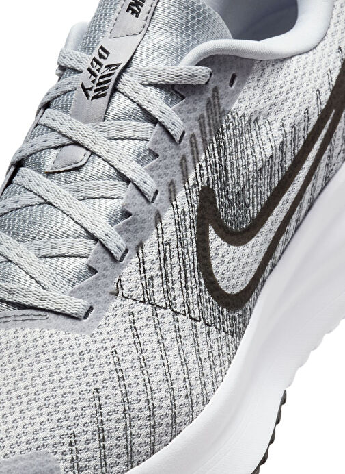 Nike Gri Nike Run DEFY Erkek Koşu Ayakkabısı