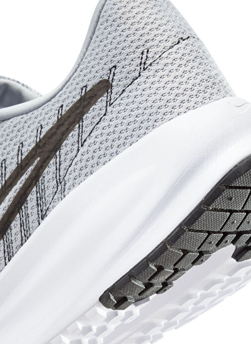 Nike Gri Nike Run DEFY Erkek Koşu Ayakkabısı