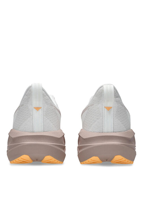 Asics 1012B765-102 NOVABLAST 5 Beyaz Kadın Koşu Ayakkabısı - Görsel 7