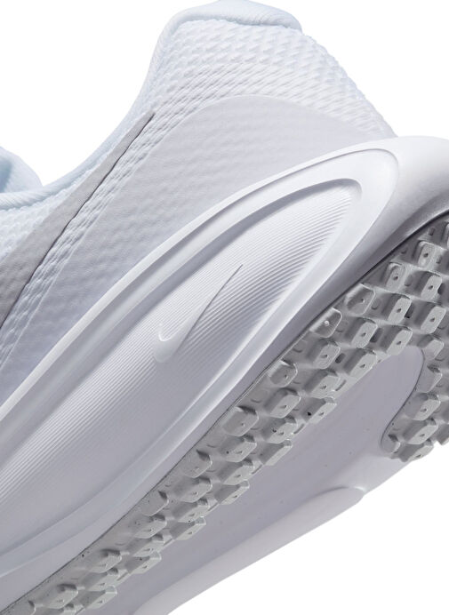 Nike Beyaz Nike Revolution 8