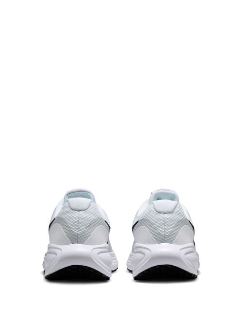 Nike Beyaz Nike Revolution 8