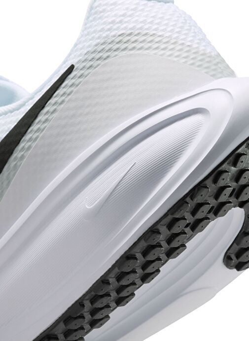 Nike Beyaz Nike Revolution 8