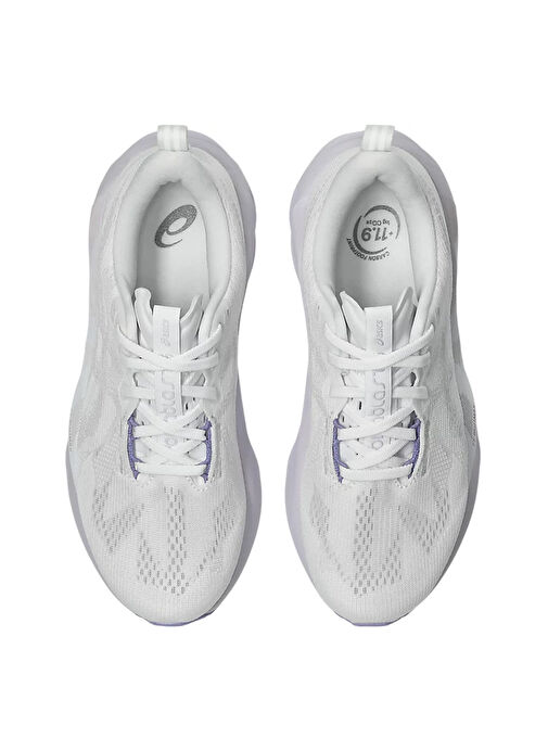 Asics Beyaz Asics Novablast 5 Kadın Koşu Ayakkabısı