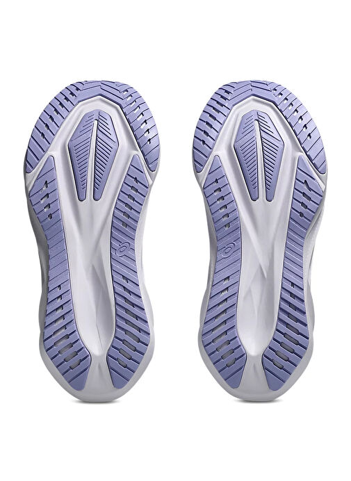 Asics Beyaz Asics Novablast 5 Kadın Koşu Ayakkabısı