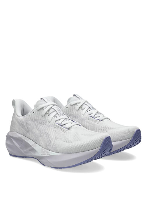 Asics Beyaz Asics Novablast 5 Kadın Koşu Ayakkabısı