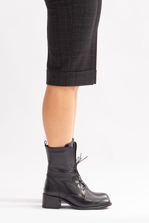 Mandy Gerçek Deri Kadın Bot Siyah Fermuarlı Bağcıklı - Görsel 3