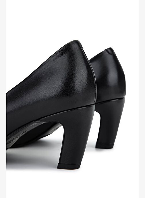 Tamer Tanca Kadın Hakiki Deri Siyah Deri Topuklu Ayakkabı - Görsel 6