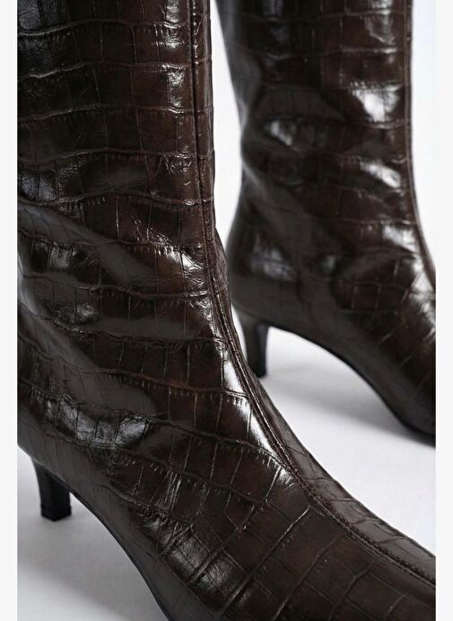 Kadın Acı Kahve Crocodil Detaylı Rugan Sivri Burun Çizme - Görsel 3