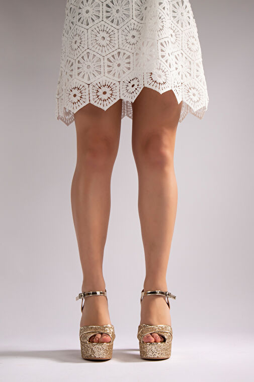 Cindirella Kadın Platform Topuklu Ayakkabı Altın Payetli - Görsel 7