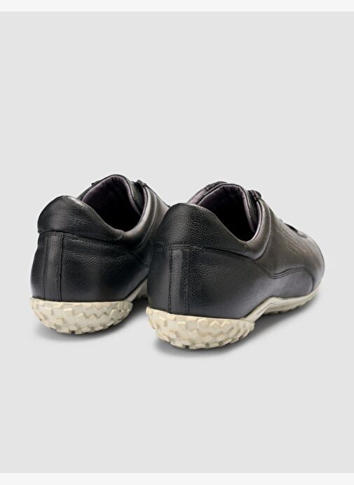 Cabani %100 Hakiki Deri Siyah Bağcıklı Halı Saha Ayakkabısı - Görsel 4