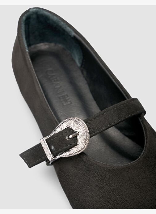 Süet Görünüm Toka Detaylı Siyah Kadın Babet - Görsel 7