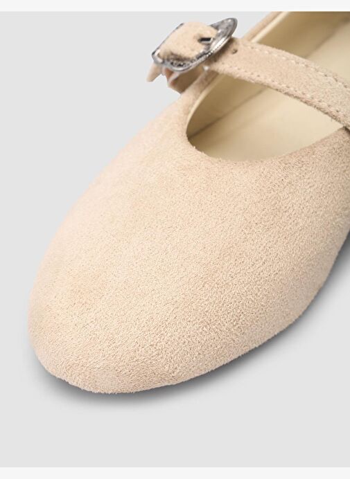 Süet Görünüm Toka Detaylı Bej Kadın Babet - Görsel 8