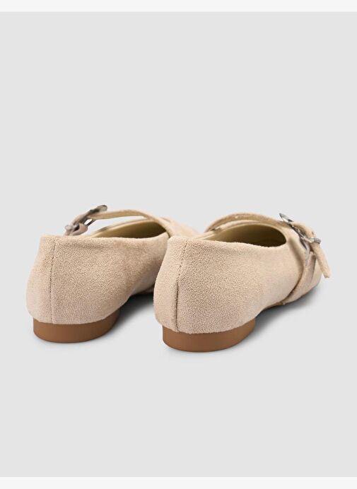 Süet Görünüm Toka Detaylı Bej Kadın Babet - Görsel 4