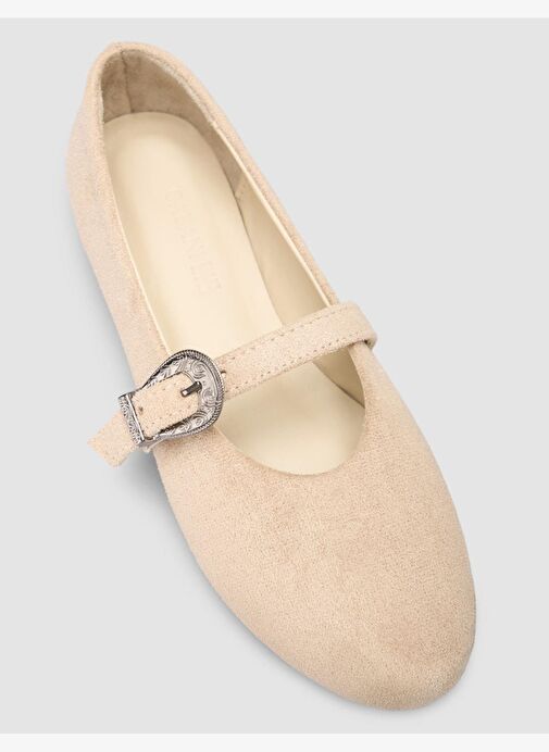 Süet Görünüm Toka Detaylı Bej Kadın Babet - Görsel 7