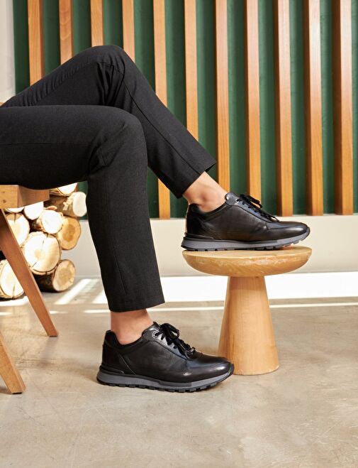 Deri Kaplamalı Hakiki Deri Siyah Bağcıklı Erkek Spor Ayakkabı - Görsel 2