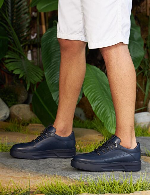 Mevsimlik Hakiki Deri Lacivert Bağcıklı Erkek Spor Ayakkabı - Görsel 2