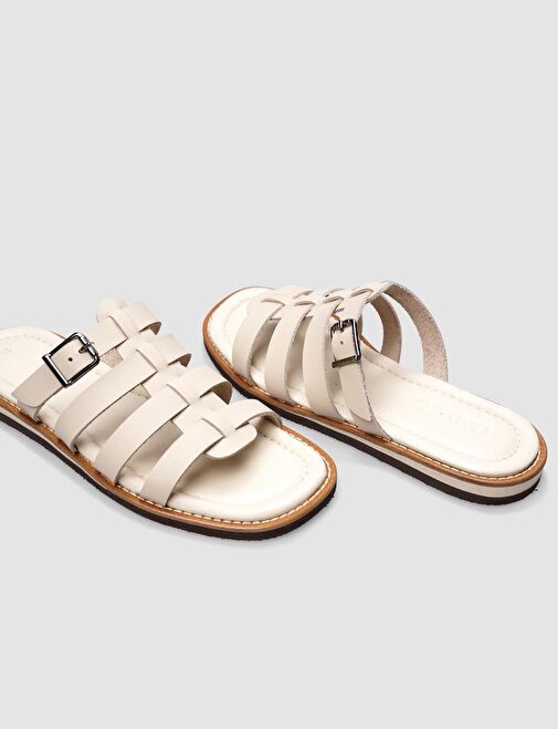 %100 Hakiki Deri Bej Yandan Tokalı Kadın Düz Terlik - Görsel 5