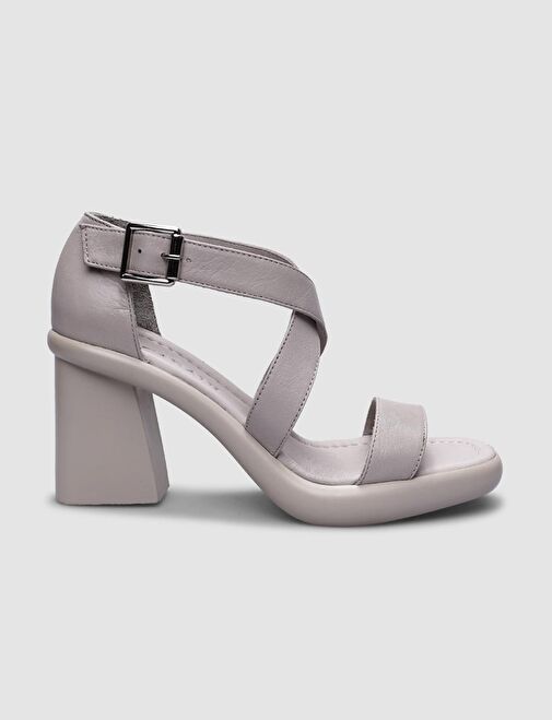 %100 Hakiki Deri Gri Tokalı Kadın Topuklu Sandalet - Görsel 2