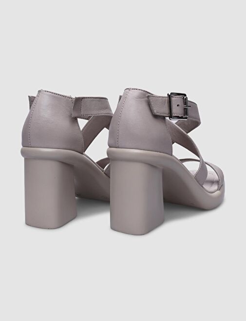 %100 Hakiki Deri Gri Tokalı Kadın Topuklu Sandalet - Görsel 4