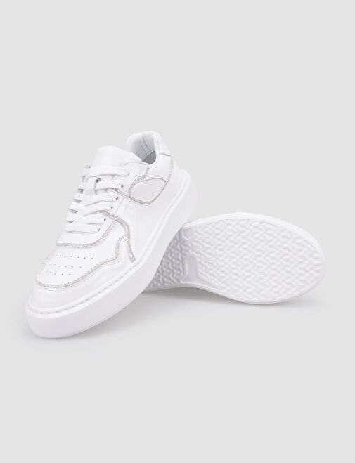 %100 Hakiki Deri Beyaz Rugan Bağcıklı Kadın Spor Ayakkabı - Görsel 5