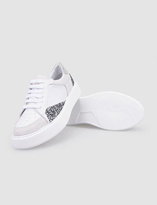 %100 Hakiki Deri Beyaz Pul Detaylı Bağcıklı Kadın Spor Ayakkabı - Görsel 5