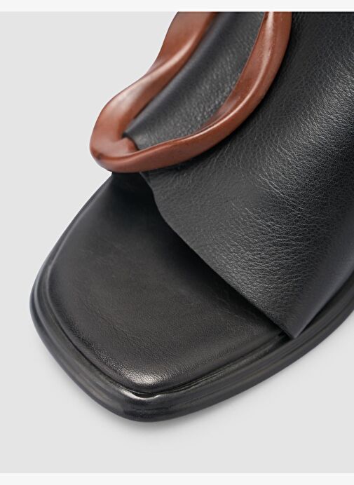 %100 Hakiki Deri Toka Detaylı Siyah Kadın Terlik - Görsel 8
