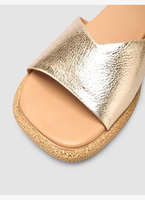 %100 Hakiki Deri Altın Rengi Kadın Terlik - Görsel 8