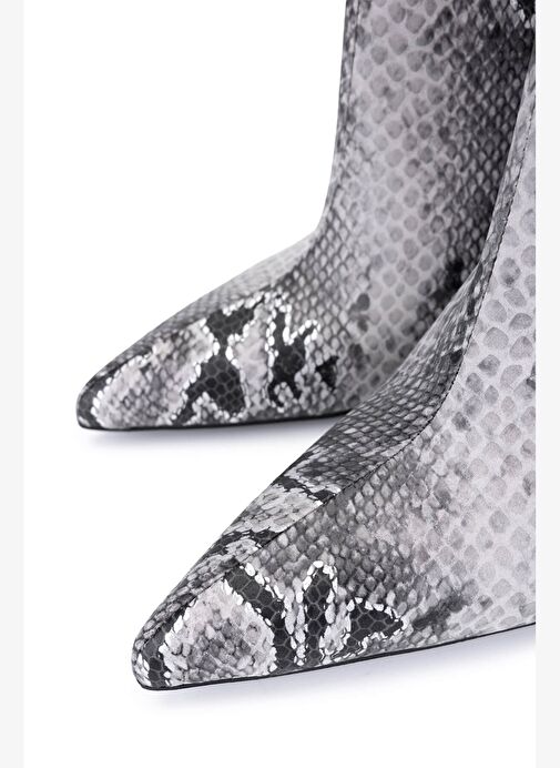 Tamer Tanca Kadın Siyah Yılan Desen Topuklu Bot - Görsel 5