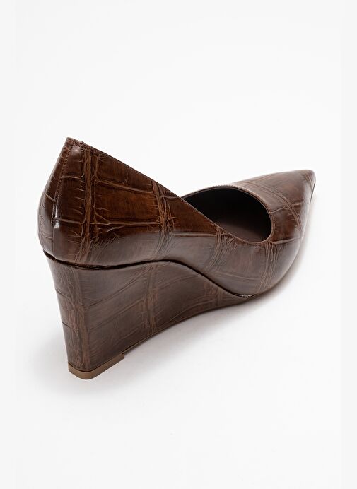 PUERA Açık Kahverengi Baskı Sivri Burunlu Kadın Dolgu Topuklu Ayakkabı - Görsel 6