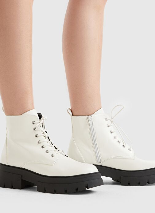 United Colors Of Benetton United Colors Of Benetton Kadın Beyaz Suni Deri Bot Boyner'de! Beyaz - 3. görsel