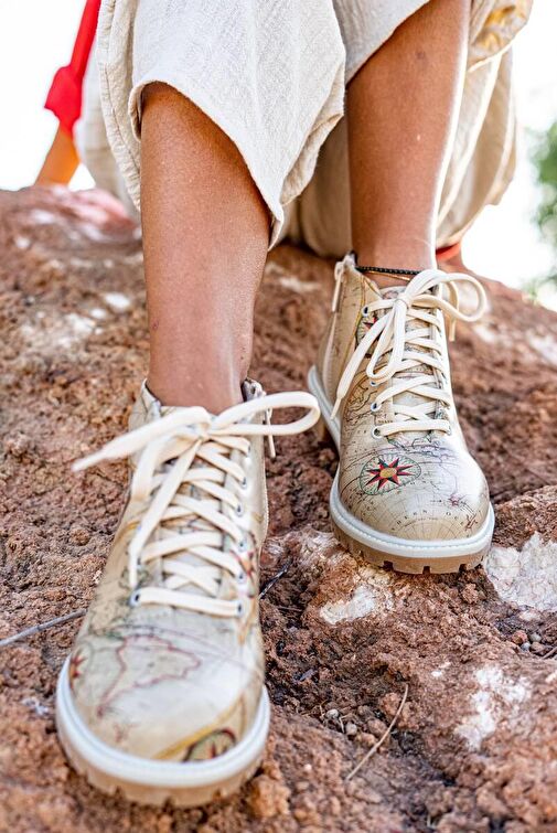 Kadın Vegan Deri Bej Fermuarlı Kısa Bot - Change Your Course Tasarım - Görsel 3