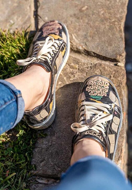 Kadın Vegan Deri Siyah Günlük Sneakers - Never Ending Story Tasarım - Görsel 3