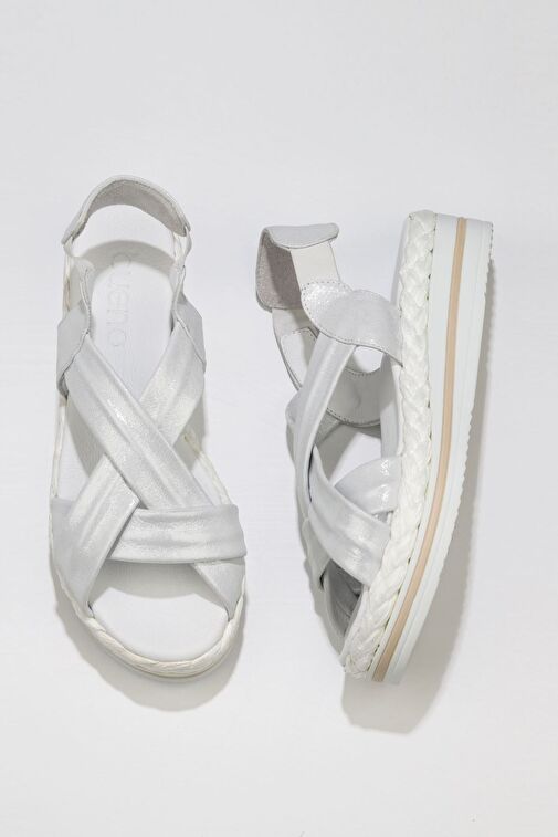 Bueno Shoes Gümüş Deri Kadın Dolgu Topuklu Sandalet 01wq1609 - Görsel 2
