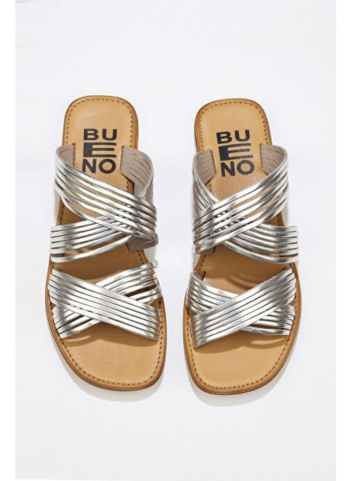 Bueno Shoes Bej Parlak Deri Kadın Düz Terlik 01wu3422 - Görsel 2