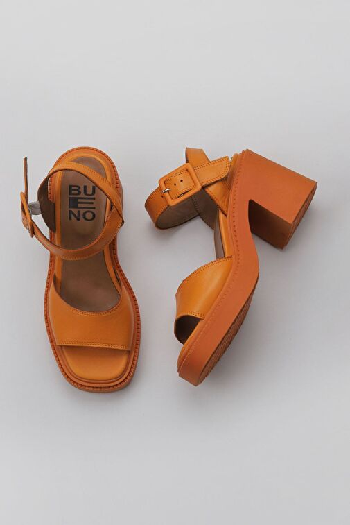 Bueno Shoes Turuncu Deri Kadın Dolgu Topuklu Sandalet 01wy12705 - Görsel 2