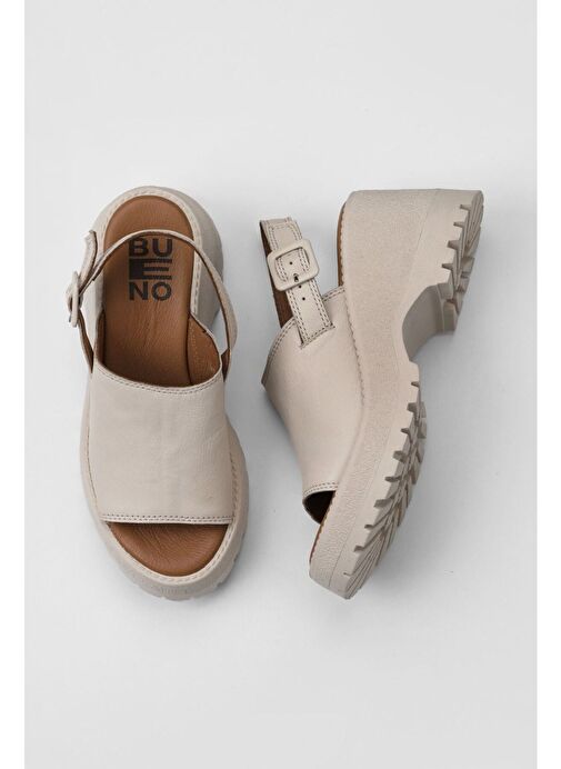 Bueno Shoes Krem Deri Kadın Dolgu Topuklu Sandalet 01wy12601 - Görsel 2