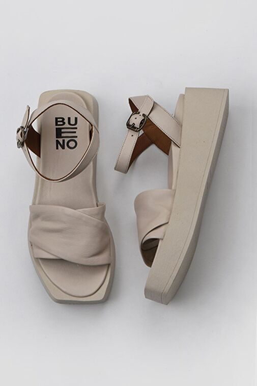 Bueno Shoes Krem Deri Kadın Dolgu Topuklu Sandalet 01wy5909 - Görsel 2