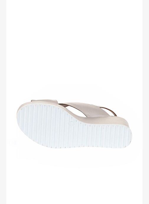 Bueno Shoes Gri Deri Kadın Dolgu Topuklu Sandalet 01wa5600 - Görsel 3