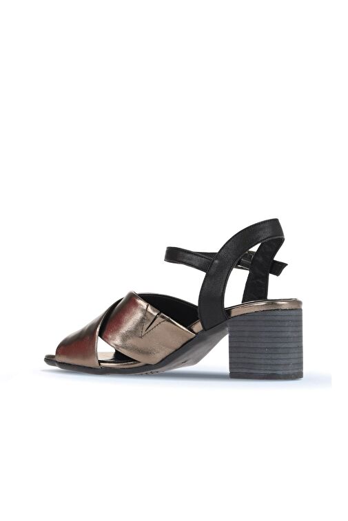 Bueno Shoes Haki Parlak Deri Kadın Topuklu Ayakkabı 01wa2810 - Görsel 5